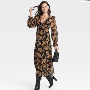 Elegant Black and Gold Floral Long Sleeve Dress